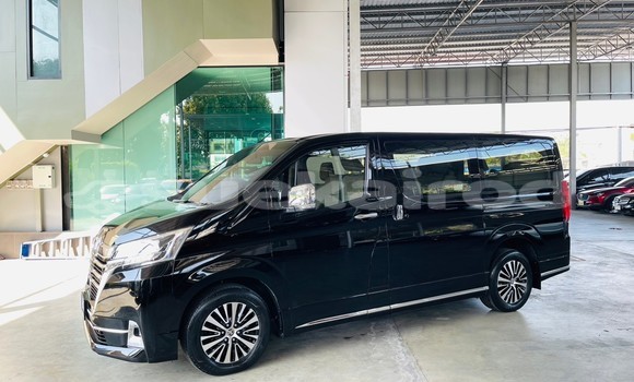 Buy Used Toyota Matrix Black Car in Bangkok in Bangkok Buy Used Toyota Matrix Black Car in Bangkok in Bangkok