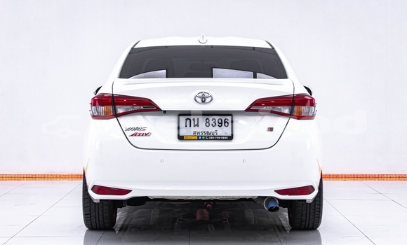 Buy Used Toyota Yaris Ativ White Car in Bangkok in Bangkok Buy Used Toyota Yaris Ativ White Car in Bangkok in Bangkok