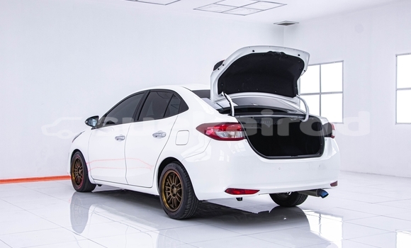 Buy Used Toyota Yaris Ativ White Car in Bangkok in Bangkok Buy Used Toyota Yaris Ativ White Car in Bangkok in Bangkok