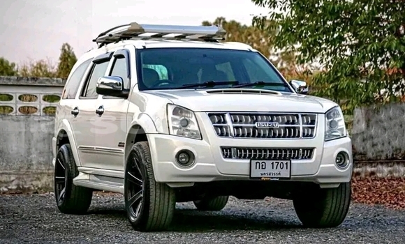 ซื้อ รถมือสอง Isuzu Aska ขาว รถยนต์ ใน %{เมือง} ใน ชัยนาท