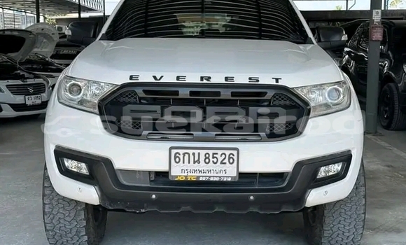 ซื้อ รถมือสอง Ford Everest ขาว รถยนต์ ใน %{เมือง} ใน ฉะเชิงเทรา