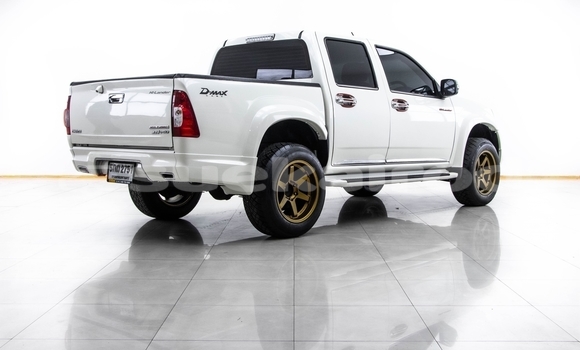 Buy Used Isuzu D-Max White Car in Bangkok in Bangkok Buy Used Isuzu D-Max White Car in Bangkok in Bangkok
