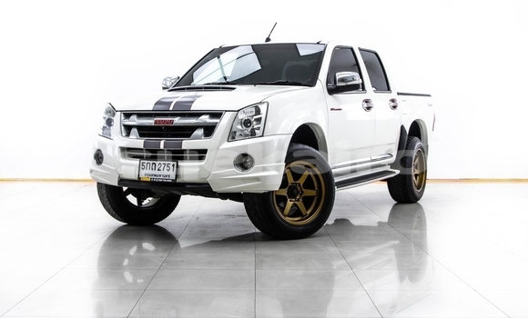 Buy Used Isuzu D-Max White Car in Bangkok in Bangkok Buy Used Isuzu D-Max White Car in Bangkok in Bangkok