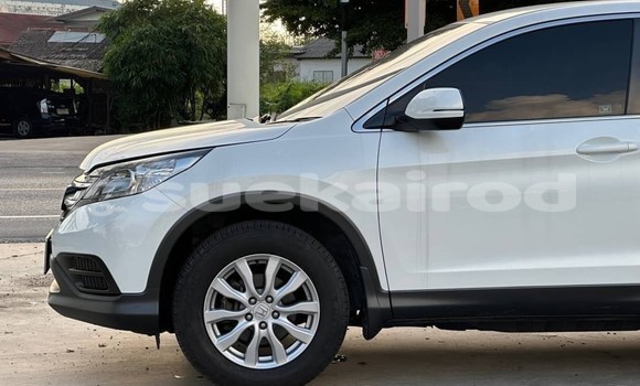 Buy Used Honda CR-V White Car in Bangkok in Bangkok Buy Used Honda CR-V White Car in Bangkok in Bangkok