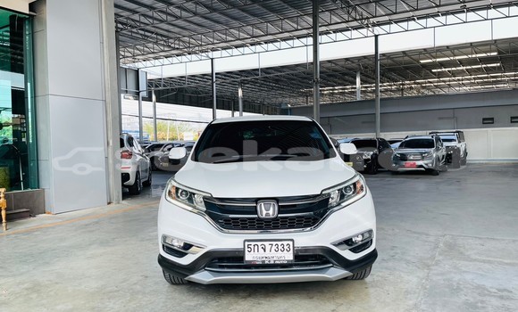 Buy Used Honda CR-V White Car in Bangkok in Bangkok