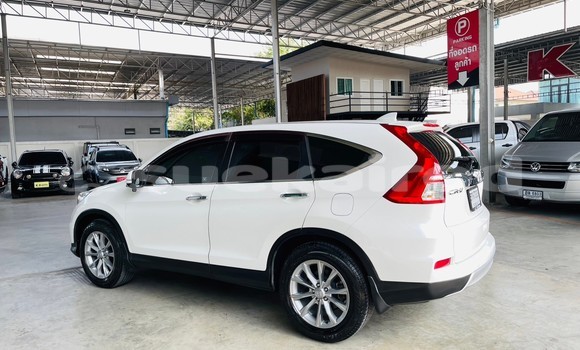 Buy Used Honda CR-V White Car in Bangkok in Bangkok Buy Used Honda CR-V White Car in Bangkok in Bangkok