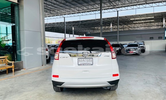 Buy Used Honda CR-V White Car in Bangkok in Bangkok Buy Used Honda CR-V White Car in Bangkok in Bangkok