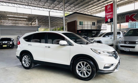 Buy Used Honda CR-V White Car in Bangkok in Bangkok Buy Used Honda CR-V White Car in Bangkok in Bangkok