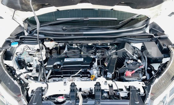 Buy Used Honda CR-V White Car in Bangkok in Bangkok Buy Used Honda CR-V White Car in Bangkok in Bangkok