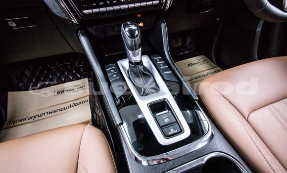 Buy Used Isuzu MU-X Red Car in Bangkok in Bangkok Buy Used Isuzu MU-X Red Car in Bangkok in Bangkok