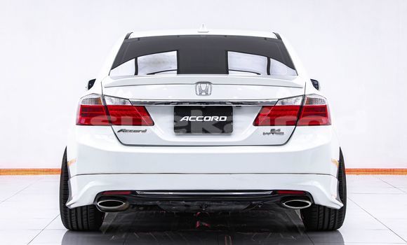 Buy Used Honda Accord White Car in Bangkok in Bangkok Buy Used Honda Accord White Car in Bangkok in Bangkok