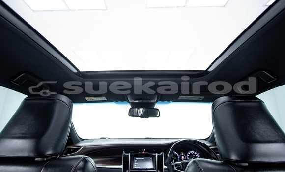 Buy Used Toyota Harrier White Car in Bangkok in Bangkok Buy Used Toyota Harrier White Car in Bangkok in Bangkok