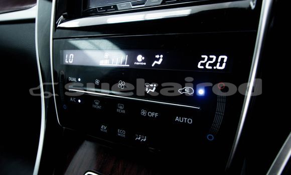 Buy Used Toyota Harrier White Car in Bangkok in Bangkok Buy Used Toyota Harrier White Car in Bangkok in Bangkok