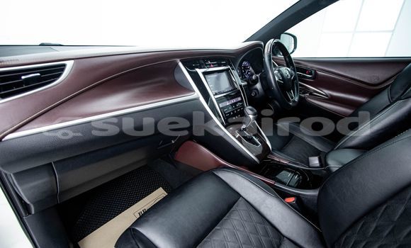 Buy Used Toyota Harrier White Car in Bangkok in Bangkok Buy Used Toyota Harrier White Car in Bangkok in Bangkok