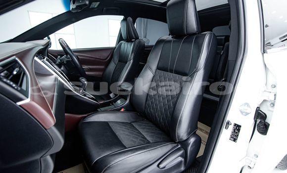 Buy Used Toyota Harrier White Car in Bangkok in Bangkok Buy Used Toyota Harrier White Car in Bangkok in Bangkok