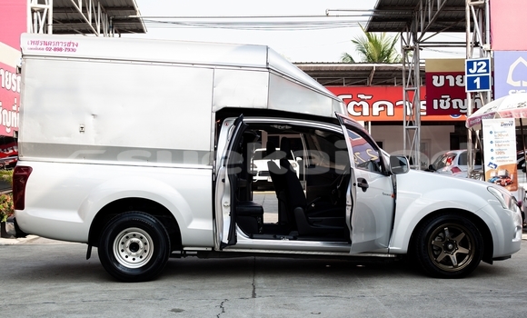 Buy Used Isuzu D-Max Other Car in Bangkok in Bangkok Buy Used Isuzu D-Max Other Car in Bangkok in Bangkok
