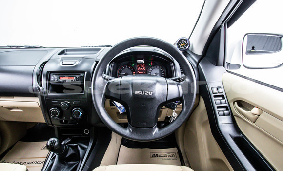 ซื้อ รถมือสอง Isuzu D-Max ขาว รถยนต์ ใน %{เมือง} ใน กรุงเทพมหานคร ซื้อ รถมือสอง Isuzu D-Max ขาว รถยนต์ ใน %{เมือง} ใน กรุงเทพมหานคร