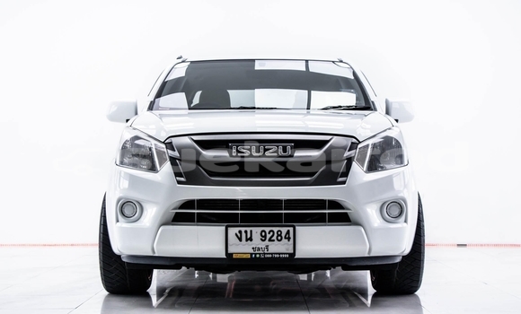 ซื้อ รถมือสอง Isuzu D-Max ขาว รถยนต์ ใน %{เมือง} ใน กรุงเทพมหานคร