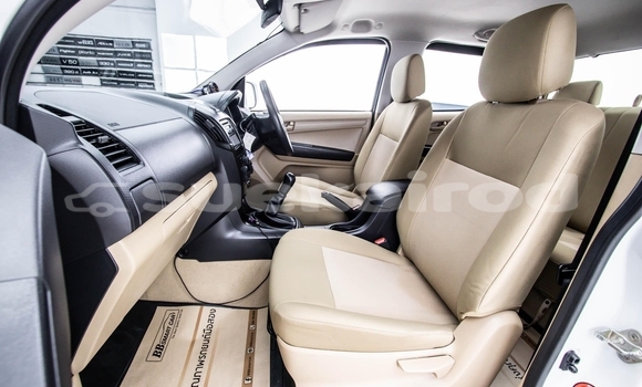 Buy Used Isuzu D-Max White Car in Bangkok in Bangkok Buy Used Isuzu D-Max White Car in Bangkok in Bangkok