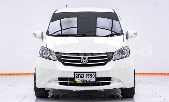 ซื้อ รถมือสอง Honda Freed ขาว รถยนต์ ใน %{เมือง} ใน กรุงเทพมหานคร