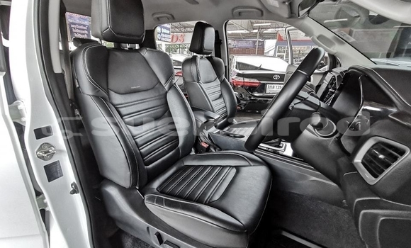 ซื้อ รถมือสอง Isuzu D-Max ขาว รถยนต์ ใน %{เมือง} ใน กรุงเทพมหานคร ซื้อ รถมือสอง Isuzu D-Max ขาว รถยนต์ ใน %{เมือง} ใน กรุงเทพมหานคร