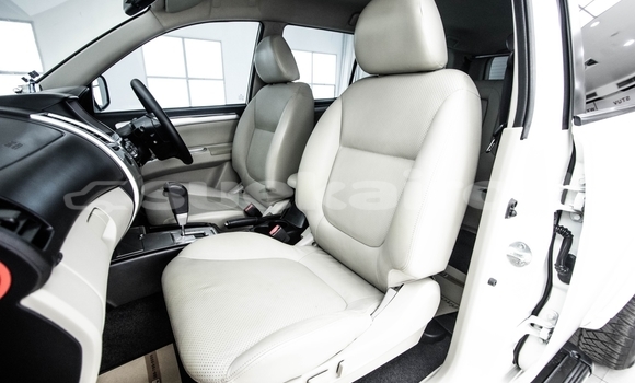 Buy Used Mitsubishi Pajero Sport White Car in Bangkok in Bangkok Buy Used Mitsubishi Pajero Sport White Car in Bangkok in Bangkok