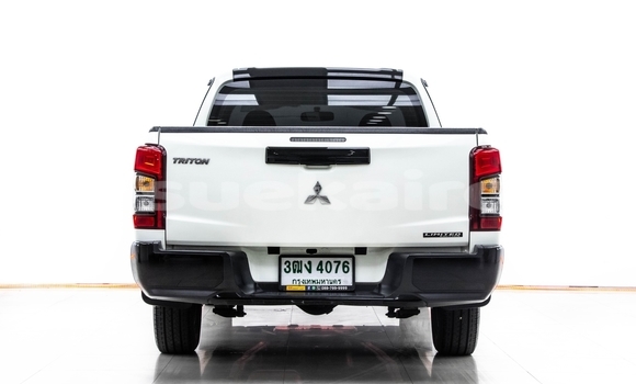 Buy Used Mitsubishi Triton White Car in Bangkok in Bangkok Buy Used Mitsubishi Triton White Car in Bangkok in Bangkok