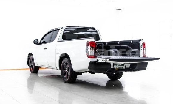 Buy Used Mitsubishi Triton White Car in Bangkok in Bangkok Buy Used Mitsubishi Triton White Car in Bangkok in Bangkok