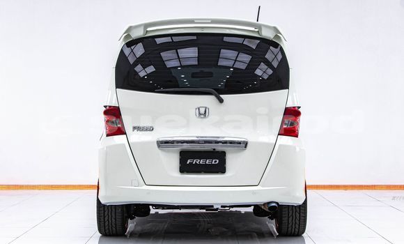 Buy Used Honda Freed White Car in Bangkok in Bangkok Buy Used Honda Freed White Car in Bangkok in Bangkok