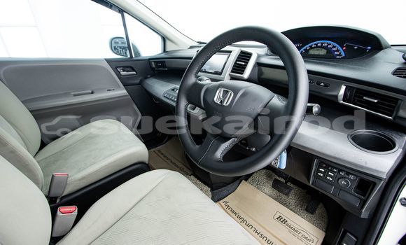 Buy Used Honda Freed White Car in Bangkok in Bangkok Buy Used Honda Freed White Car in Bangkok in Bangkok