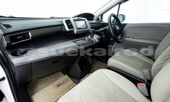 Buy Used Honda Freed White Car in Bangkok in Bangkok Buy Used Honda Freed White Car in Bangkok in Bangkok