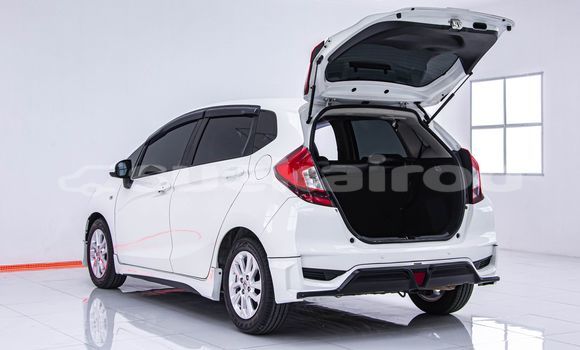 ซื้อ รถมือสอง Honda Jazz ขาว รถยนต์ ใน %{เมือง} ใน กรุงเทพมหานคร ซื้อ รถมือสอง Honda Jazz ขาว รถยนต์ ใน %{เมือง} ใน กรุงเทพมหานคร