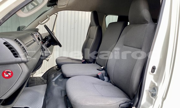 ซื้อ รถมือสอง Toyota Commuter ขาว รถยนต์ ใน %{เมือง} ใน กรุงเทพมหานคร ซื้อ รถมือสอง Toyota Commuter ขาว รถยนต์ ใน %{เมือง} ใน กรุงเทพมหานคร