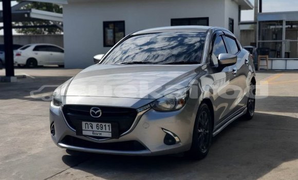 ซื้อ รถมือสอง Mazda 2 อื่น ๆ รถยนต์ ใน %{เมือง} ใน กรุงเทพมหานคร