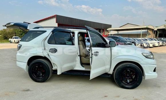 ซื้อ รถมือสอง Toyota Fortuner ขาว รถยนต์ ใน %{เมือง} ใน กรุงเทพมหานคร ซื้อ รถมือสอง Toyota Fortuner ขาว รถยนต์ ใน %{เมือง} ใน กรุงเทพมหานคร