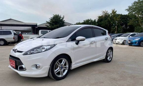 ซื้อ รถมือสอง Ford Fiesta อื่น ๆ รถยนต์ ใน %{เมือง} ใน กรุงเทพมหานคร