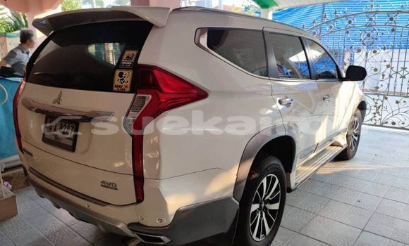 ซื้อ รถมือสอง Mitsubishi Lancer ขาว รถยนต์ ใน %{เมือง} ใน กรุงเทพมหานคร ซื้อ รถมือสอง Mitsubishi Lancer ขาว รถยนต์ ใน %{เมือง} ใน กรุงเทพมหานคร