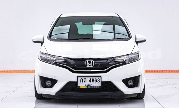 Buy Used Honda Jazz White Car in Bangkok in Bangkok