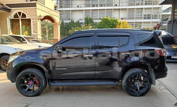 Buy Used Chevrolet TrailBlazer Black Car in Bangkok in Bangkok