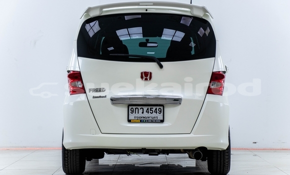 Buy Used Honda Freed White Car in Bangkok in Bangkok Buy Used Honda Freed White Car in Bangkok in Bangkok