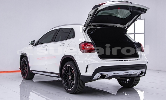 ซื้อ รถมือสอง Mercedes-Benz GLA-klasse ขาว รถยนต์ ใน %{เมือง} ใน กรุงเทพมหานคร ซื้อ รถมือสอง Mercedes-Benz GLA-klasse ขาว รถยนต์ ใน %{เมือง} ใน กรุงเทพมหานคร