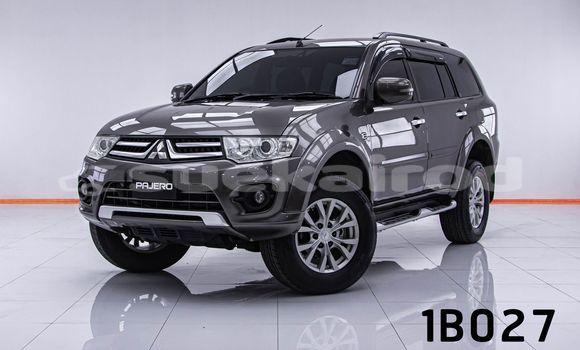 Buy Used Mitsubishi Pajero Brown Car in Bangkok in Bangkok Buy Used Mitsubishi Pajero Brown Car in Bangkok in Bangkok