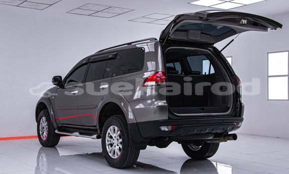 Buy Used Mitsubishi Pajero Brown Car in Bangkok in Bangkok Buy Used Mitsubishi Pajero Brown Car in Bangkok in Bangkok