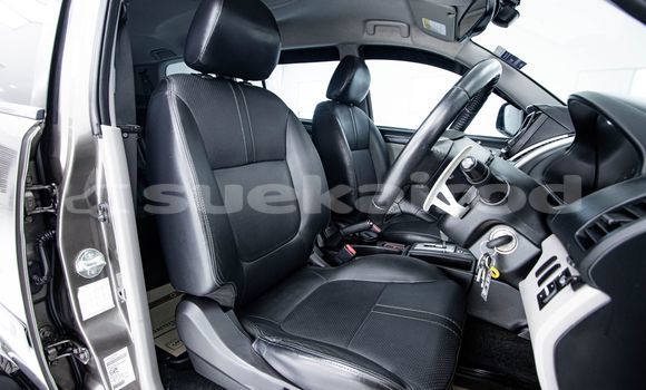 Buy Used Mitsubishi Pajero Brown Car in Bangkok in Bangkok Buy Used Mitsubishi Pajero Brown Car in Bangkok in Bangkok