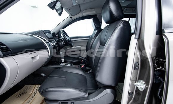 Buy Used Mitsubishi Pajero Brown Car in Bangkok in Bangkok Buy Used Mitsubishi Pajero Brown Car in Bangkok in Bangkok