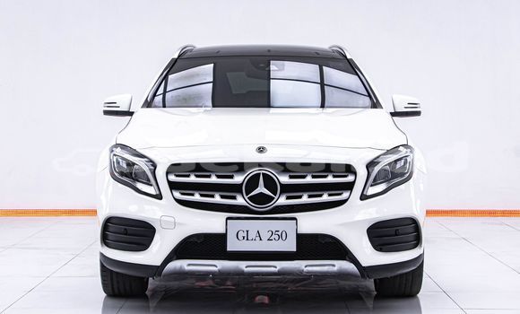 Buy Used Mercedes-Benz GLA-klasse White Car in Bangkok in Bangkok Buy Used Mercedes-Benz GLA-klasse White Car in Bangkok in Bangkok
