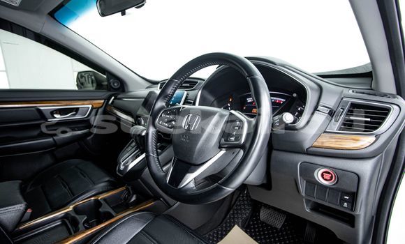 Buy Used Honda CR-V White Car in Bangkok in Bangkok Buy Used Honda CR-V White Car in Bangkok in Bangkok