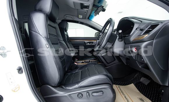 Buy Used Honda CR-V White Car in Bangkok in Bangkok Buy Used Honda CR-V White Car in Bangkok in Bangkok