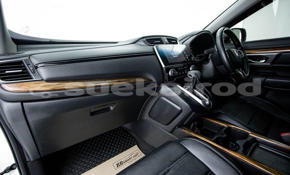 Buy Used Honda CR-V White Car in Bangkok in Bangkok Buy Used Honda CR-V White Car in Bangkok in Bangkok