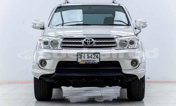 ซื้อ รถมือสอง Toyota Fortuner อื่น ๆ รถยนต์ ใน %{เมือง} ใน กรุงเทพมหานคร